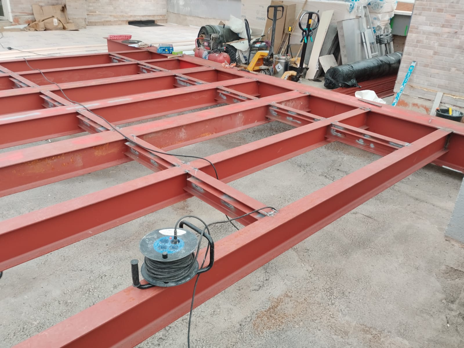 Estructura de obra en cubierta